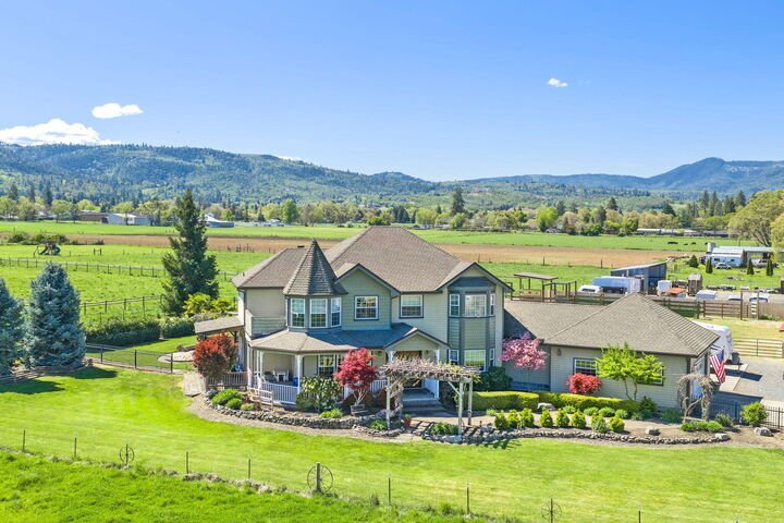 House in Medford, Oregon, United States 1 - 17689293