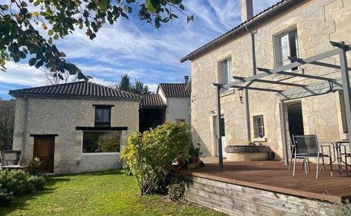 Villa a Chancelade, Nuova Aquitania, Francia 1