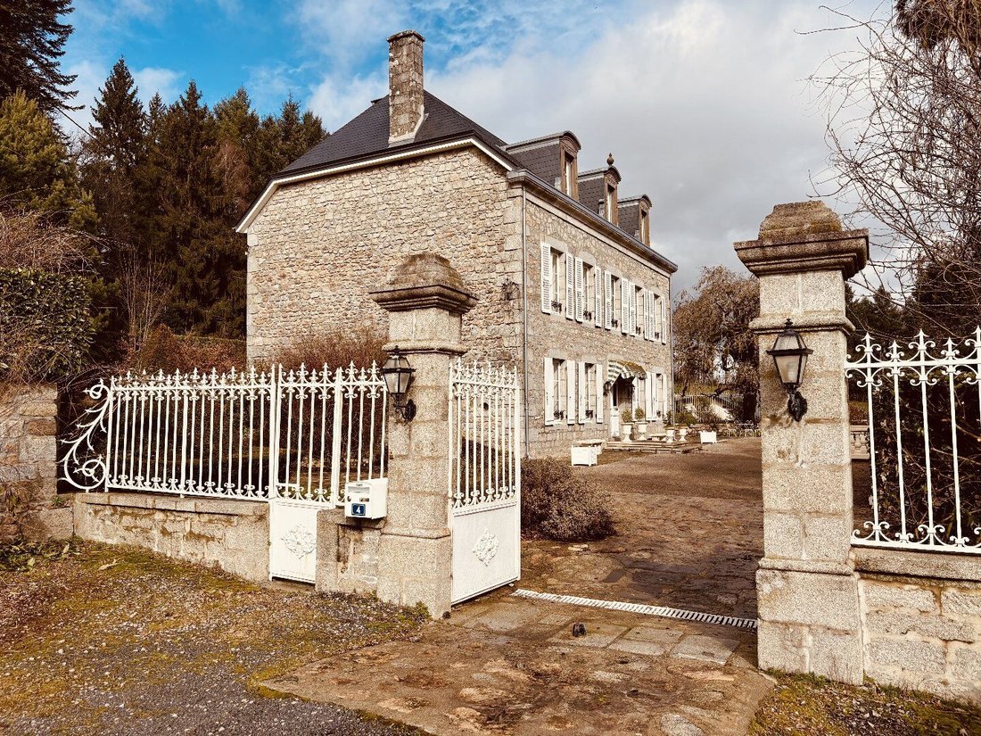 Villa in Couzergues, Ussel, France 2 - 17796814