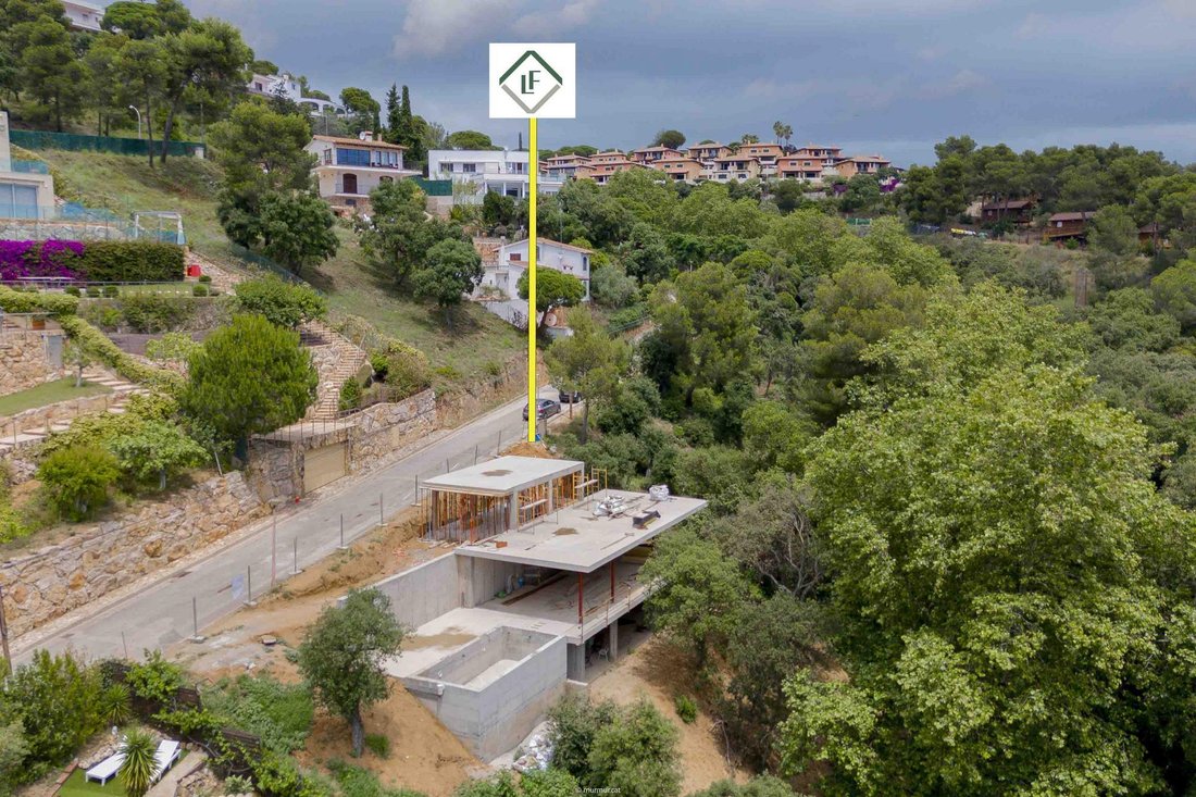 Land in Tossa de Mar, Catalonia, Spain 3 - 16989147