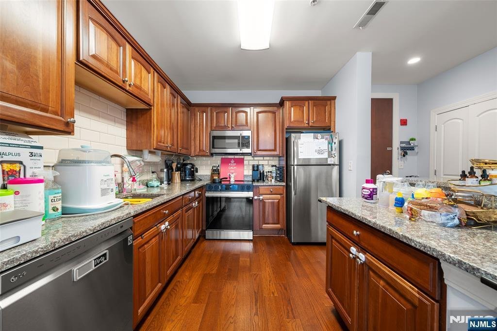 Condo in Guttenberg, New Jersey, United States 5 - 17800483