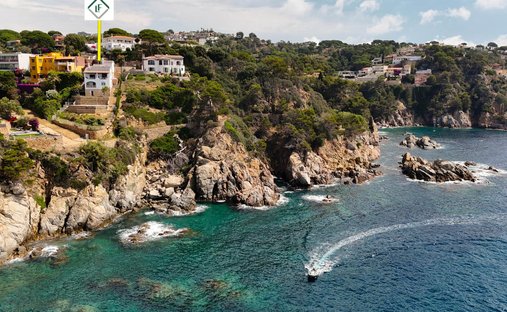 Villa in Lloret de Mar, Katalonien, Spanien 1
