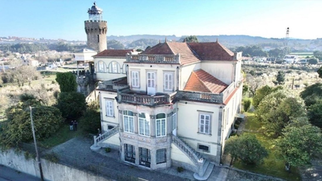 Castle in Santa Marinha e Sao Pedro da Afurada, Porto District, Portugal 4 - 16988074