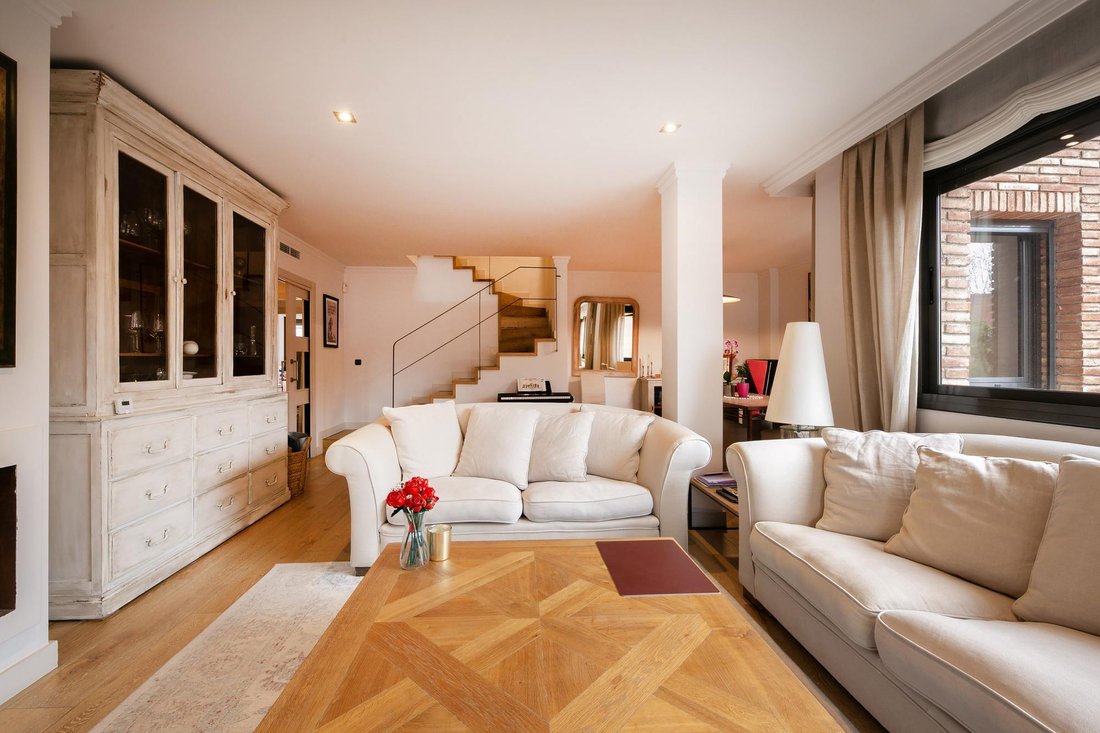 Apartment in Sant Cugat del Valles, Catalonia, Spain 4 - 17140440