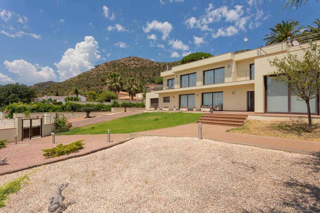 Villa in Pau, Catalonia, Spain 5 - 16987689