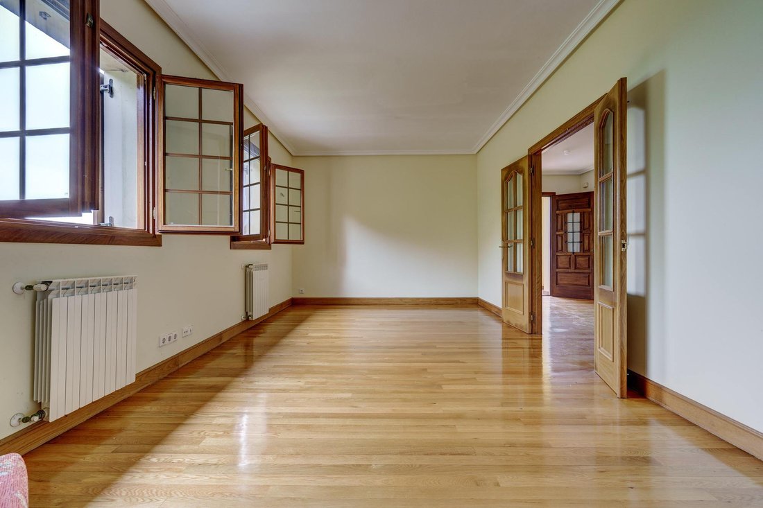 Villa in Zarautz, Basque Country, Spain 3 - 16988197