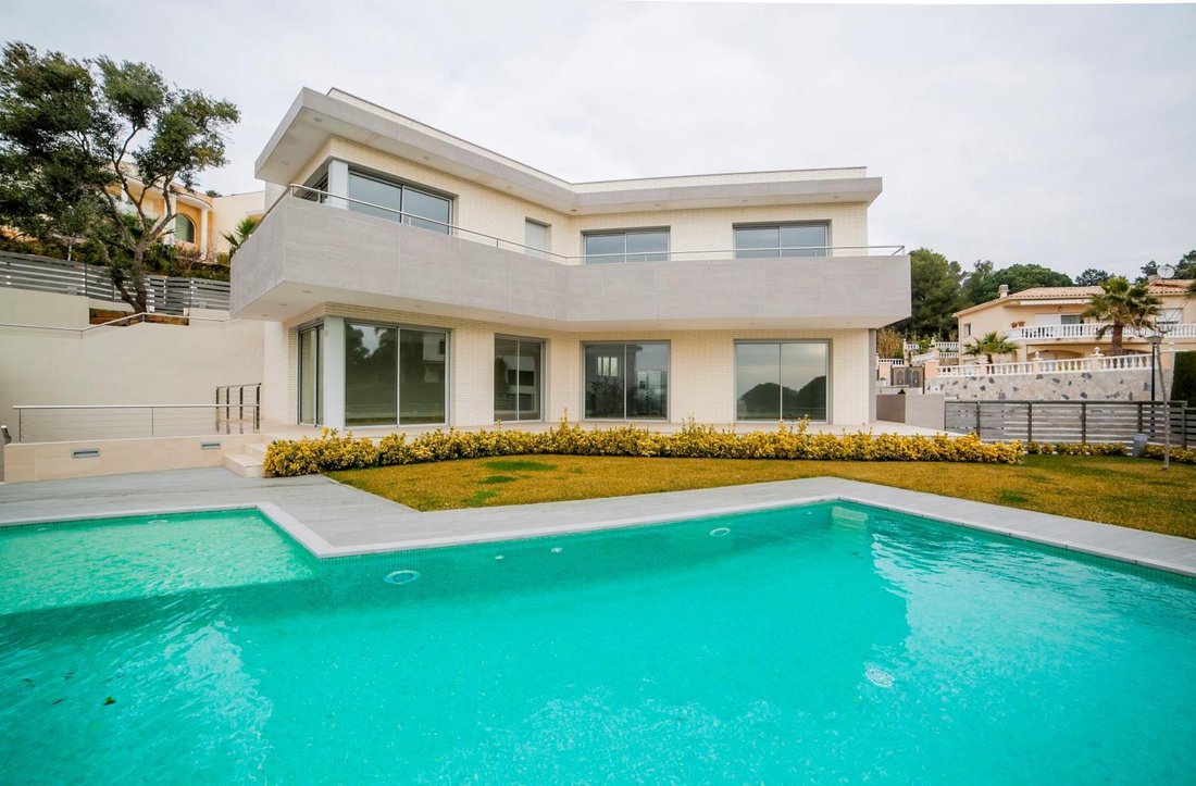 Villa in Lloret de Mar, Catalonia, Spain 5 - 16989622