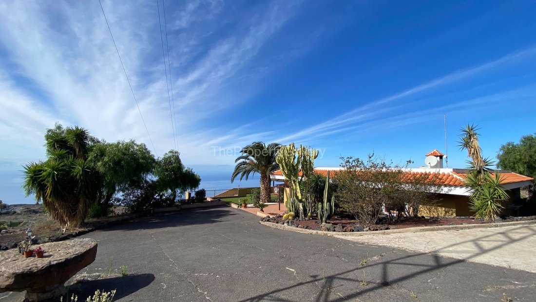 Chalet in Adeje, Canary Islands, Spain 1 - 14146679