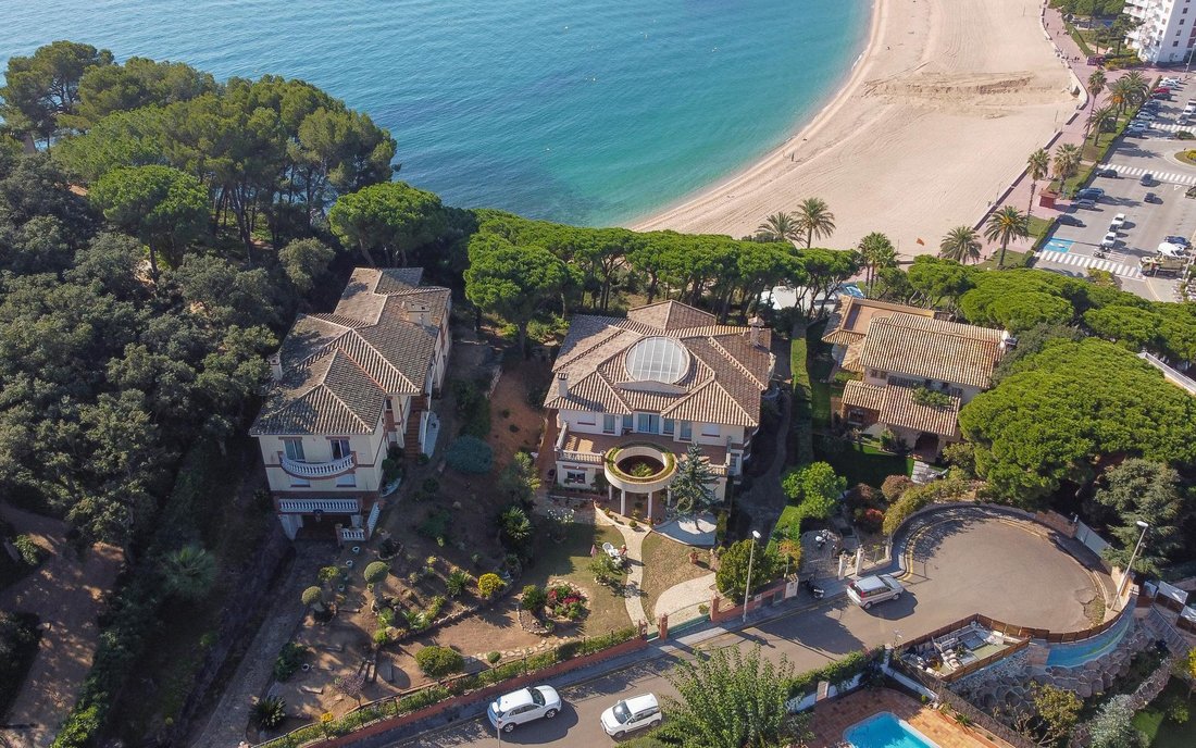 Villa in Lloret de Mar, Catalonia, Spain 4 - 16989609