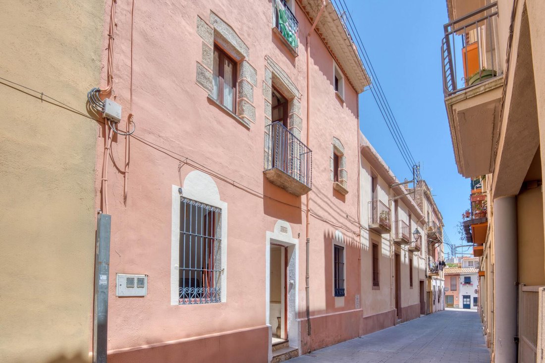 Villa in Sant Feliu de Guixols, Catalonia, Spain 3 - 16989455