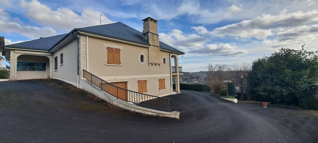 Villa a Objat, Nuova Aquitania, Francia 1 - 17796787