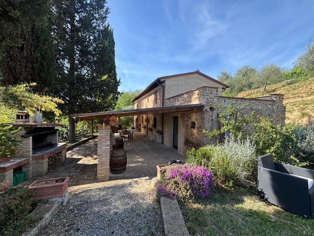 Villa in Palaia, Tuscany, Italy 2 - 17799158