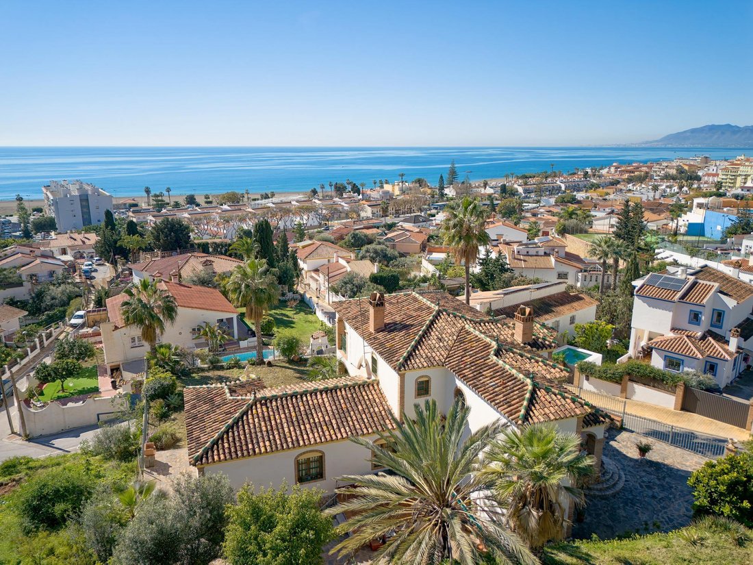 Villa in Rincon de la Victoria, Andalusia, Spain 3 - 17438000