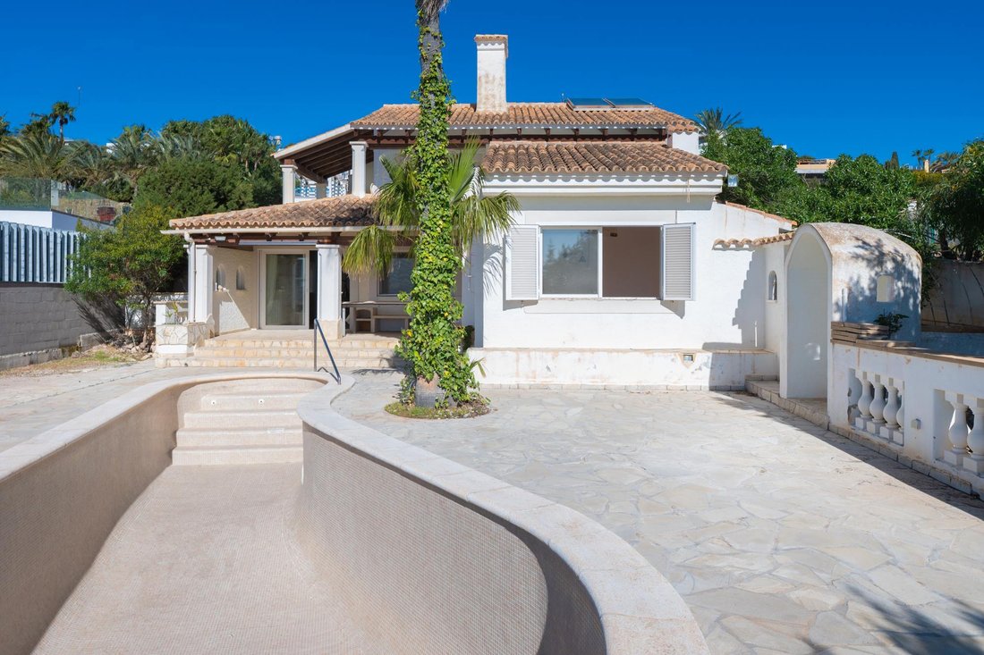 Villa in Es Cubells, Sant Josep de sa Talaia, Balearic Islands 1 - 17442752