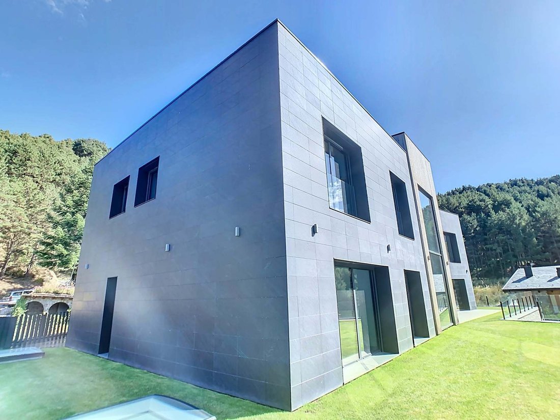 Villa in Anyós, La Massana, Andorra 1 - 16988978