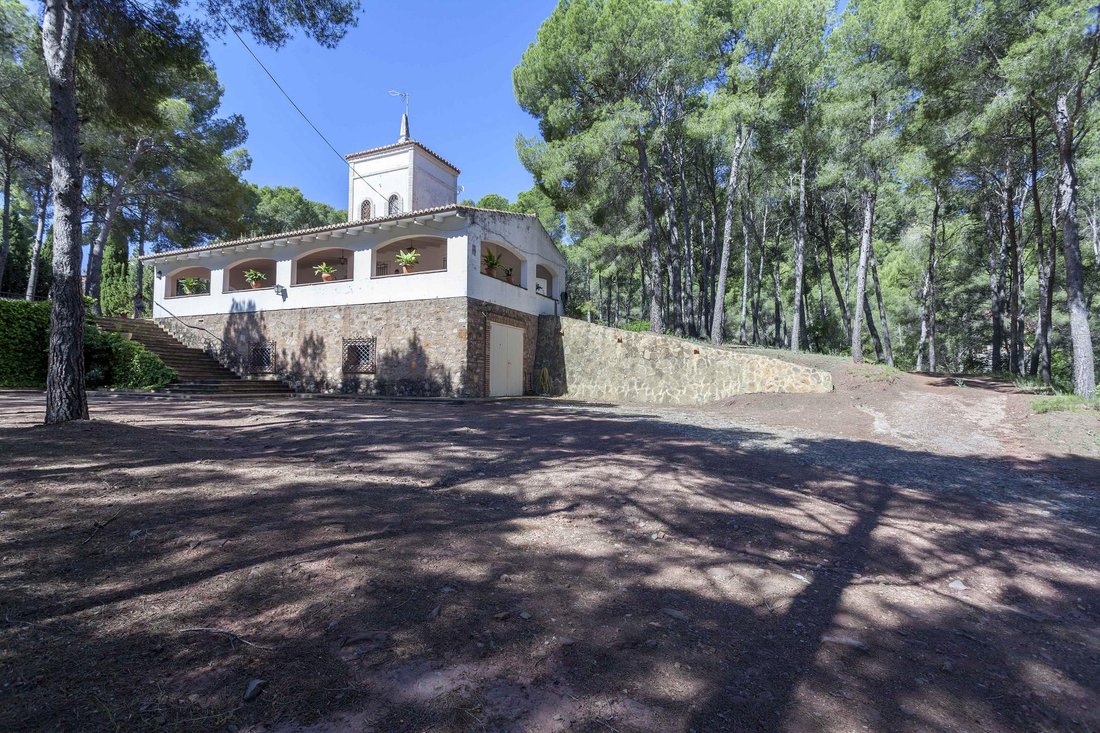 Villa in Naquera / Naquera, Valencian Community, Spain 1 - 16989271