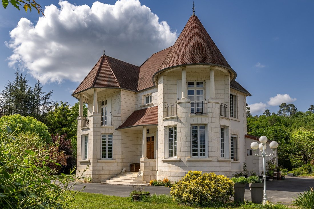 House in Neuvic, Nouvelle-Aquitaine, France 1 - 17800157