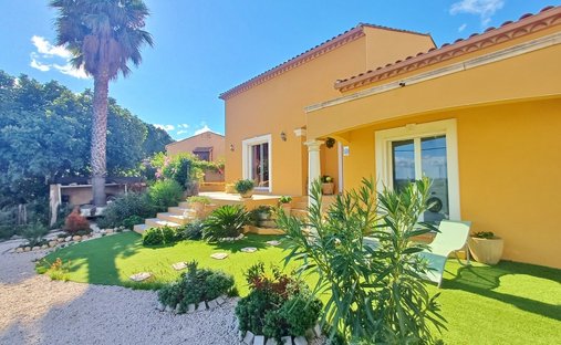 Villa in Puissalicon, Occitania, France 1