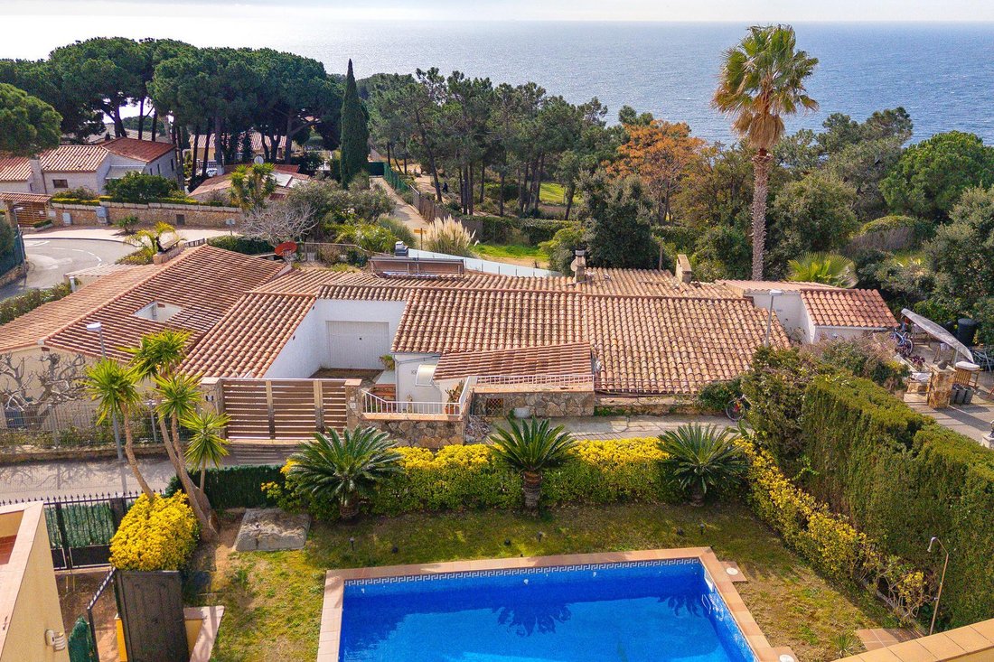 Villa in Lloret de Mar, Catalonia, Spain 2 - 16987622