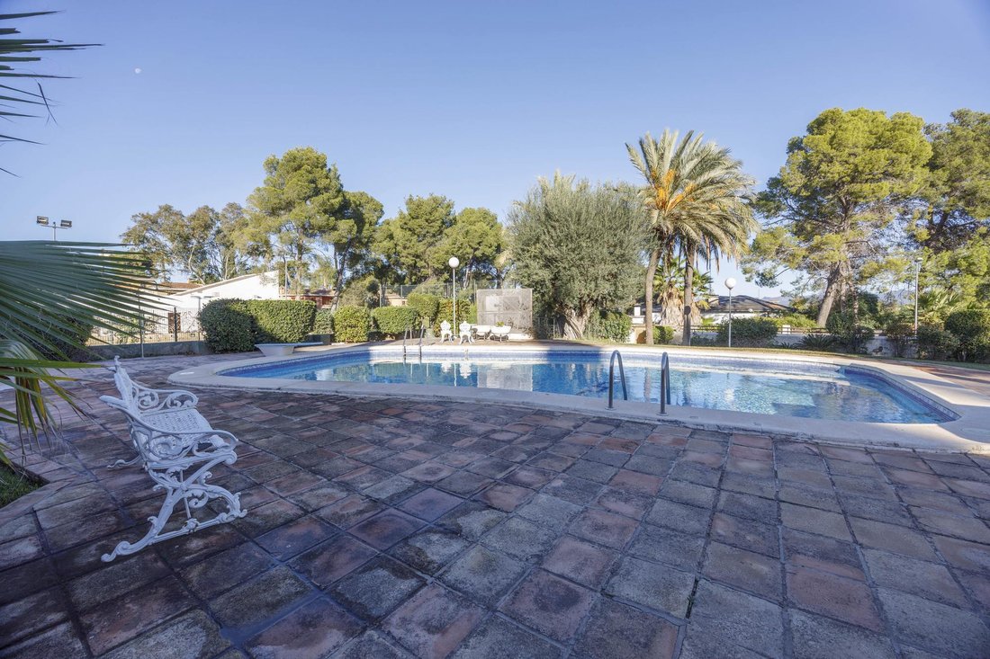 Villa in l'Eliana, Valencian Community, Spain 2 - 16989542