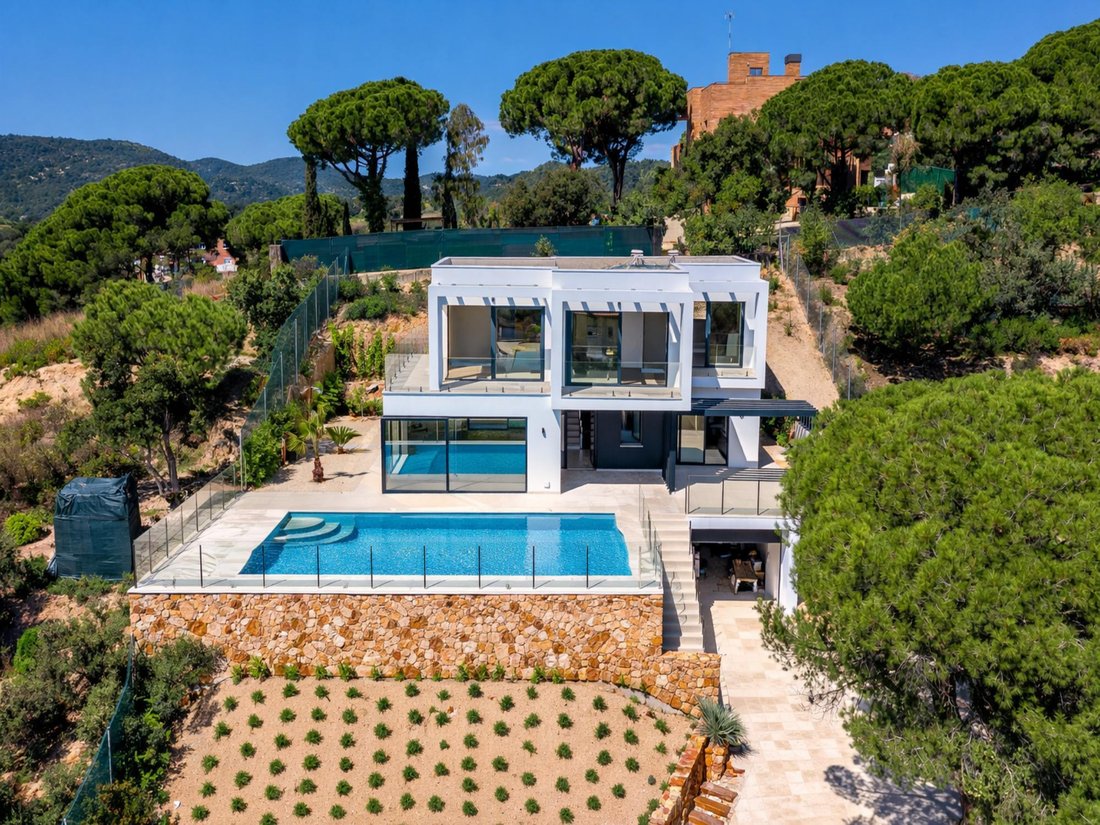 Villa in Lloret de Mar, Catalonia, Spain 1 - 17425020