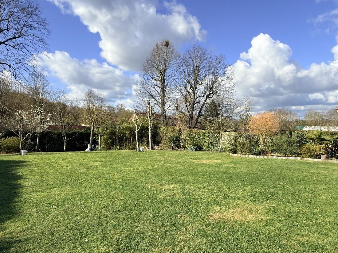 Villa in Haut, Vernouillet, France 3 - 17796839