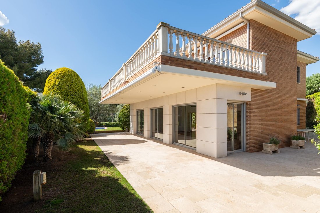 Villa in Castelldefels, Catalonia, Spain 1 - 16988166