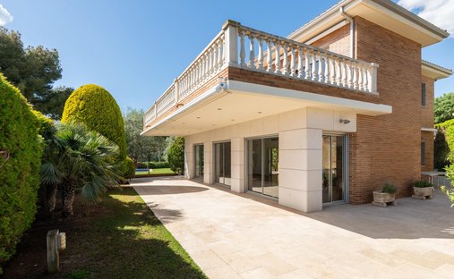 Villa in Castelldefels, Catalonia, Spain 1