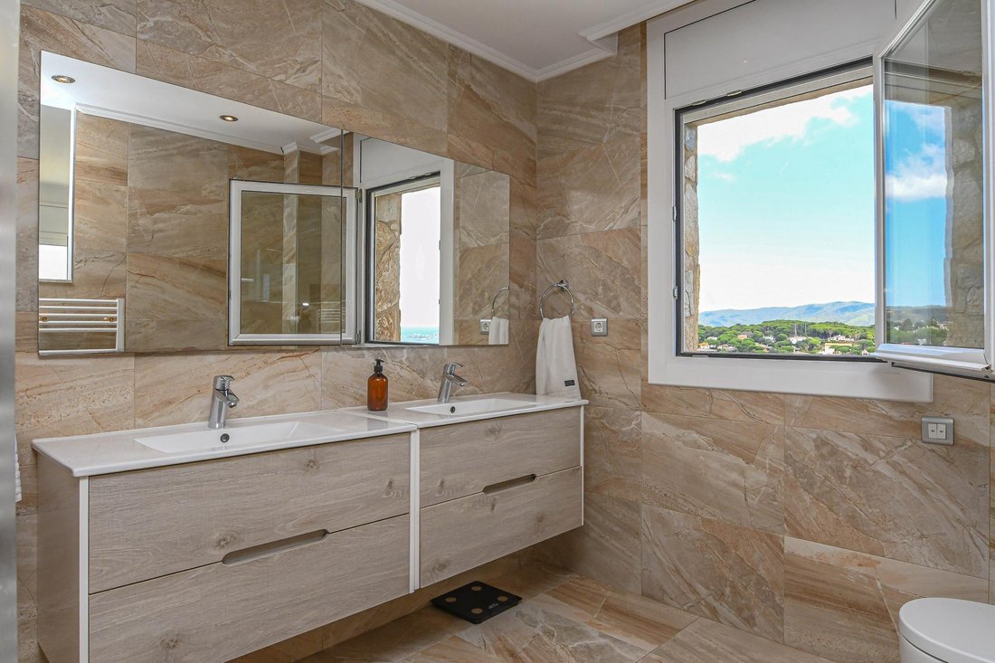 Villa in Calonge i Sant Antoni, Catalonia, Spain 4 - 17531428