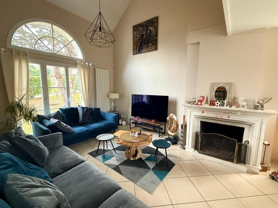 Villa in Haut, Vernouillet, France 4 - 17796839