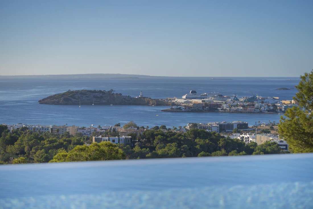 Villa in Jesus, Santa Eularia des Riu, Balearic Islands 5 - 16989358
