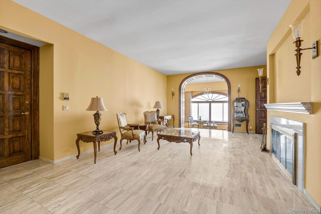 House in New York, New York, United States 4 - 17800560