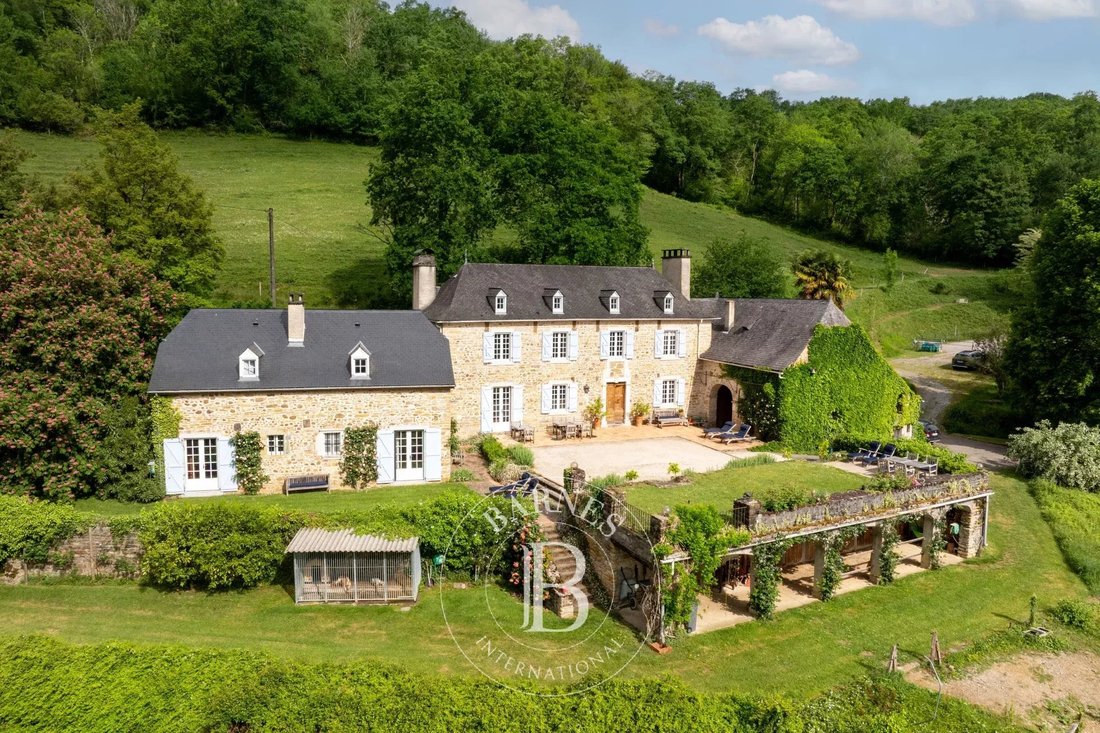 Estate in Pau, Nouvelle-Aquitaine, France 5 - 17797653