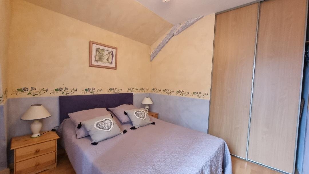 Villa in Thenon, Nouvelle-Aquitaine, France 2 - 17796908