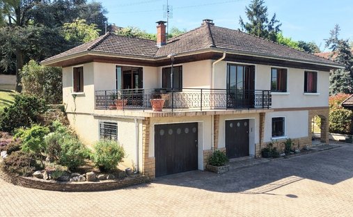 House in Centre-Bourg, Saint-Genis-Laval, France 1