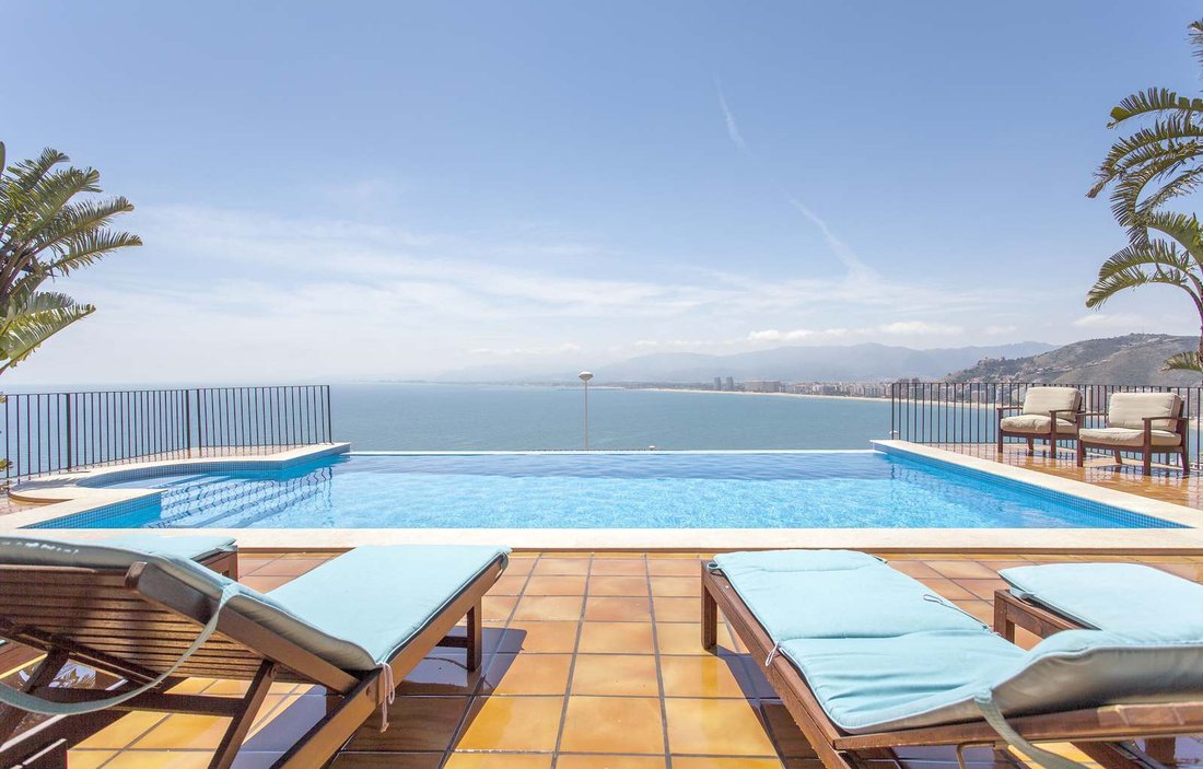 Villa in Cullera, Valencian Community, Spain 1 - 16989495
