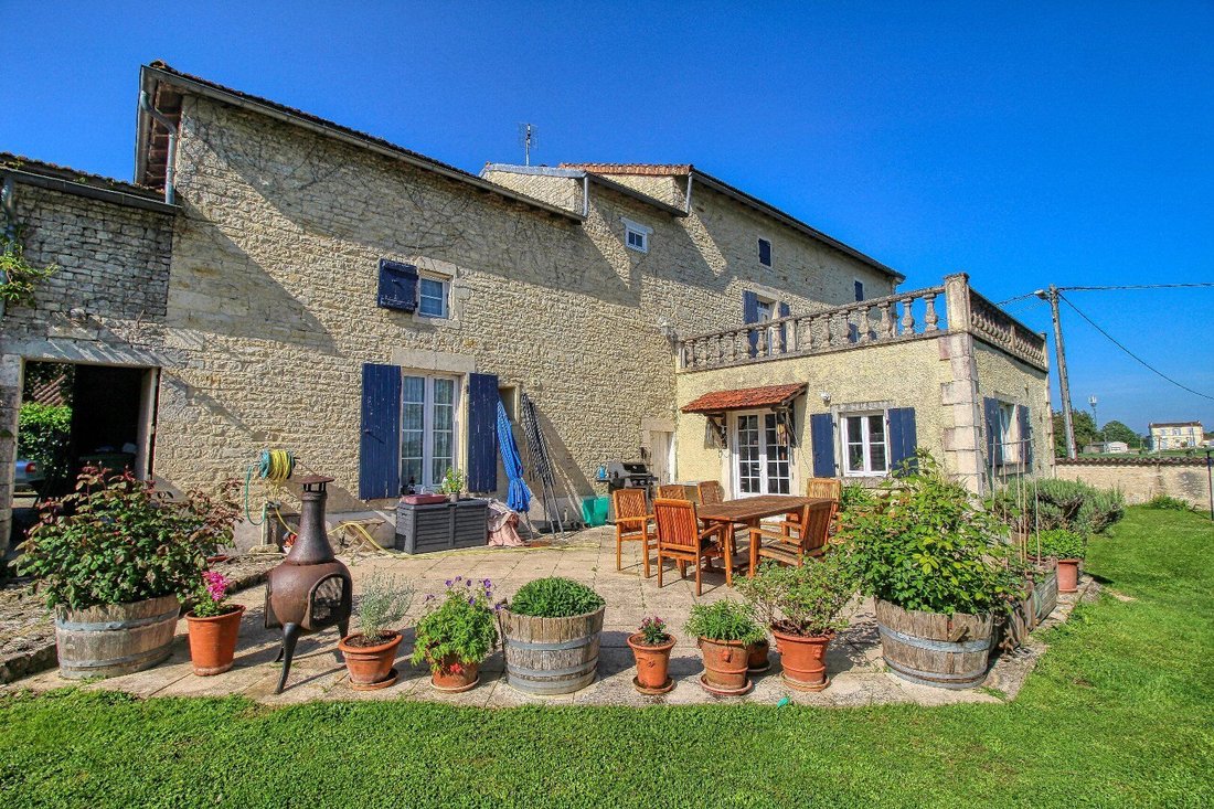 Villa in Vinax, Nouvelle-Aquitaine, France 3 - 17796560