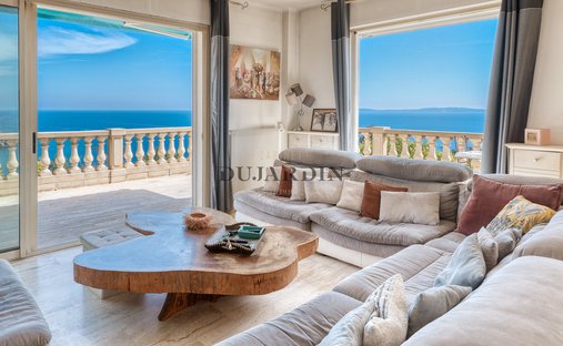 Villa in Rayol-Canadel-sur-Mer, Provence-Alpes-Côte d'Azur, France 1