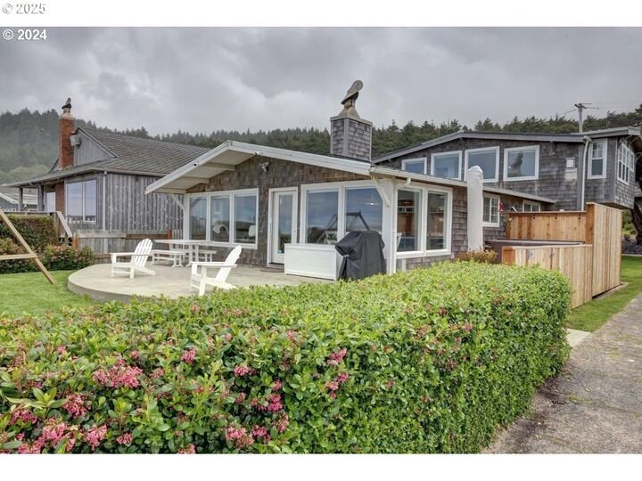 House in Cannon Beach, Oregon, United States 1 - 17637934