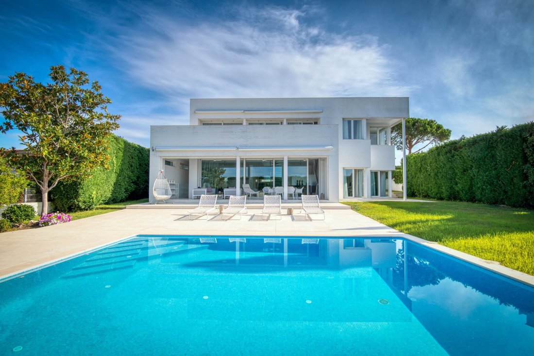 Villa in s'Agaro, Platja d'Aro, Catalonia 1 - 16989792