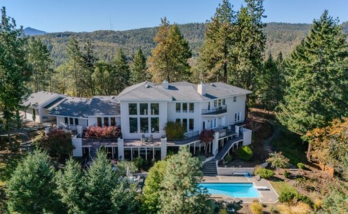 House in Applegate, Oregon, United States 1