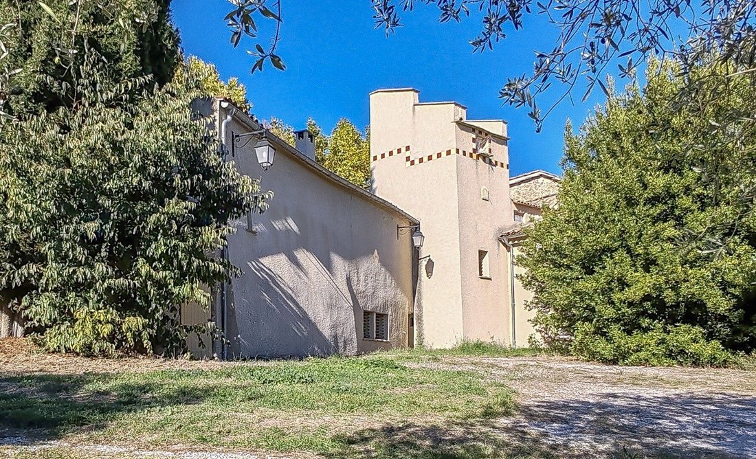 Villa in Forcalquier, Provence-Alpes-Côte d'Azur, France 1 - 17796861