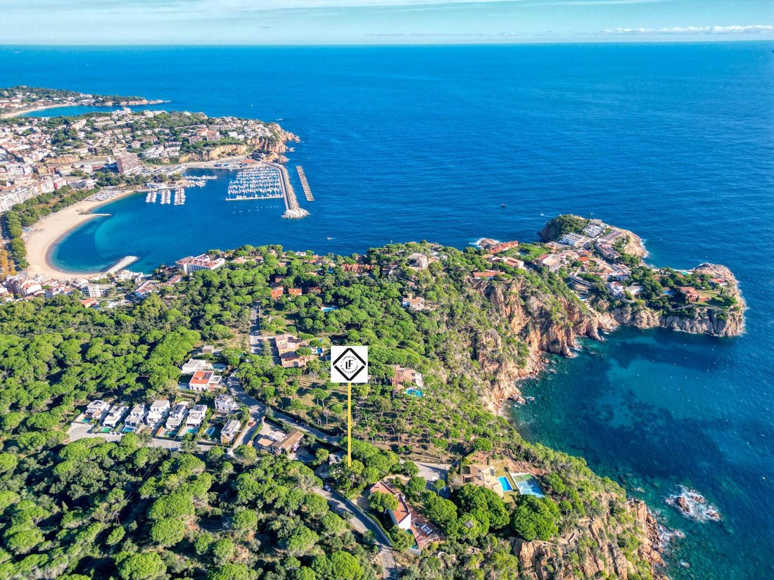 Villa in Sant Feliu de Guixols, Catalonia, Spain 2 - 16988071