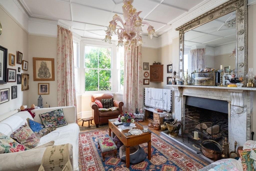 House in Dorking, England 2 - 17795321