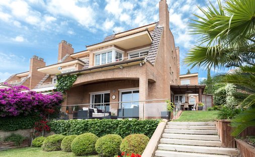 Villa in Esplugues de Llobregat, Catalonia, Spain 1