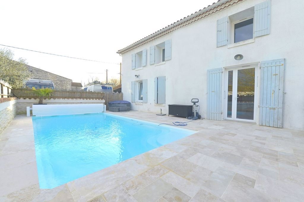 House in Le Chay, Nouvelle-Aquitaine, France 1 - 17796242
