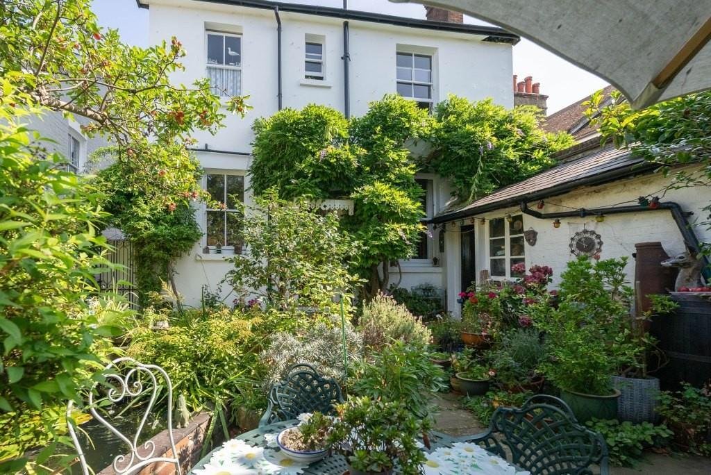 House in Dorking, England 4 - 17795321