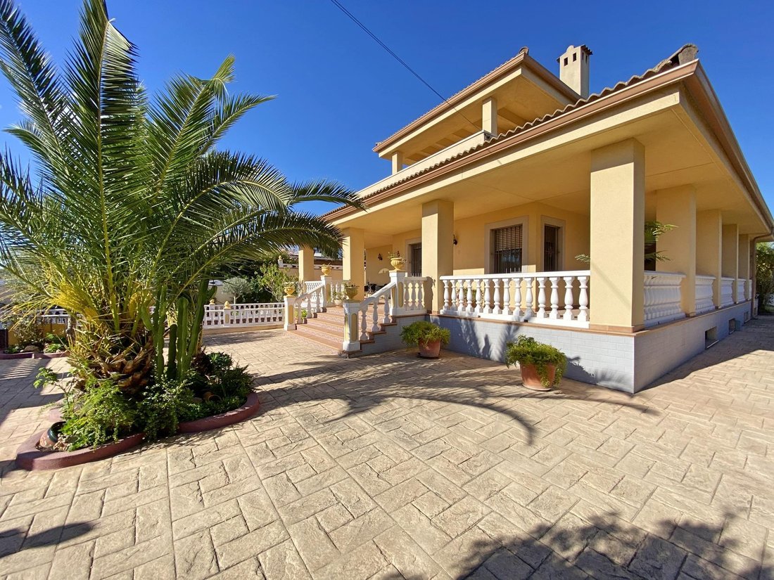 Villa in Sant Vicent del Raspeig, Valencian Community, Spain 2 - 16989079