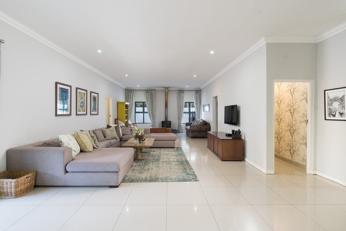 House in Paarl, Western Cape, South Africa 5 - 17800281
