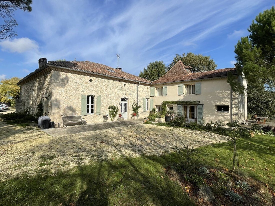 Villa in Lectoure, Occitania, France 1 - 17796595